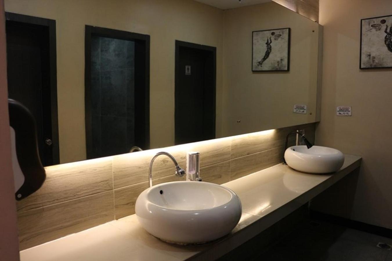 Crew Express Hotel Lubukpakam Екстер'єр фото
