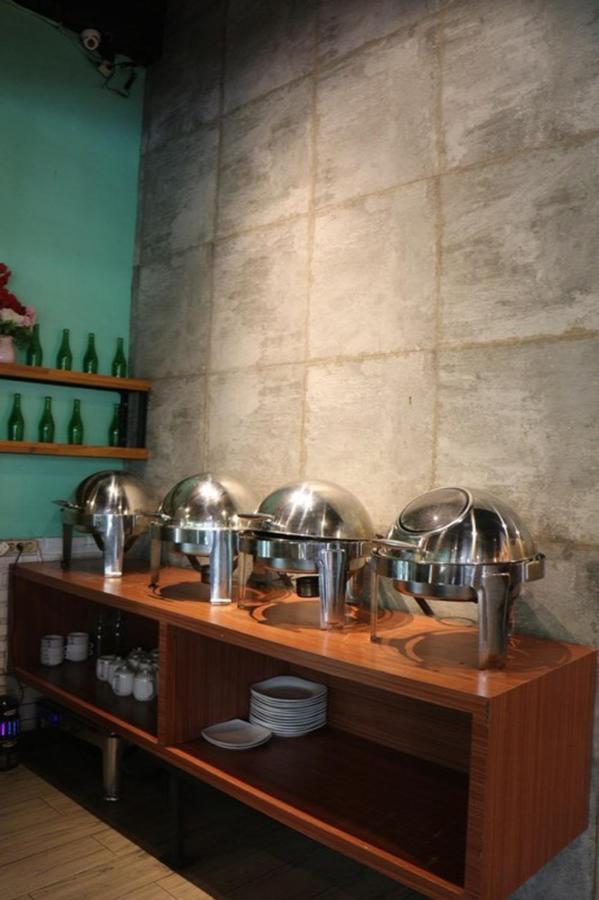 Crew Express Hotel Lubukpakam Екстер'єр фото