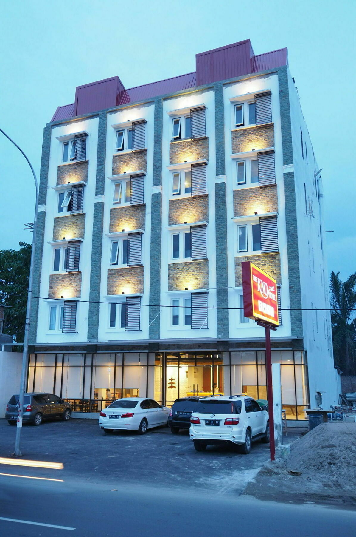 Crew Express Hotel Lubukpakam Екстер'єр фото