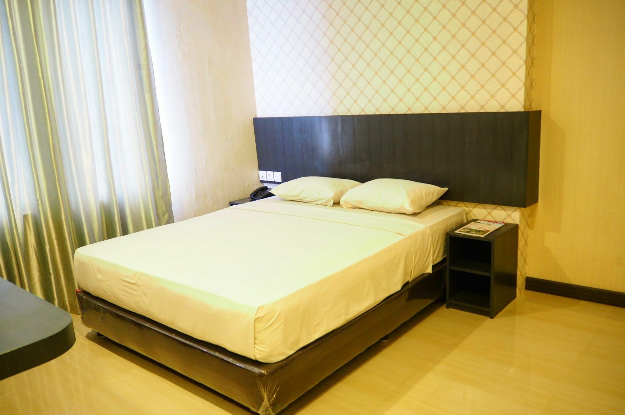 Crew Express Hotel Lubukpakam Екстер'єр фото