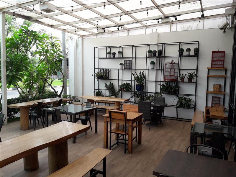 Crew Express Hotel Lubukpakam Екстер'єр фото